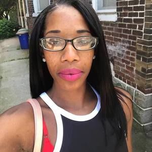 Meet your Posher, Priscilla